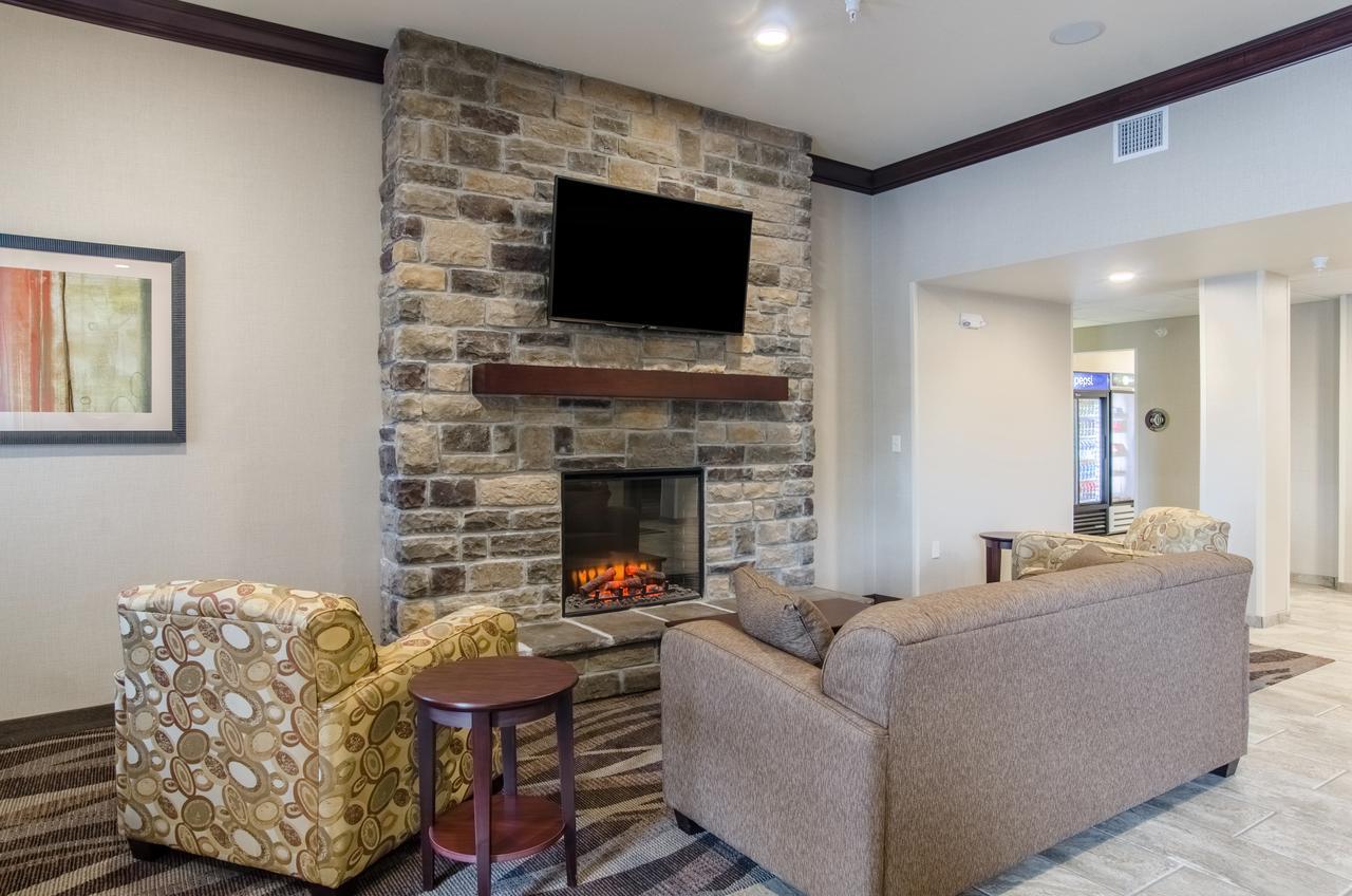 Cobblestone Inn & Suites - Guernsey Bagian luar foto
