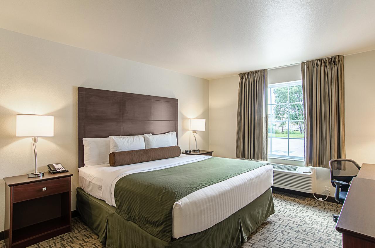 Cobblestone Inn & Suites - Guernsey Bagian luar foto