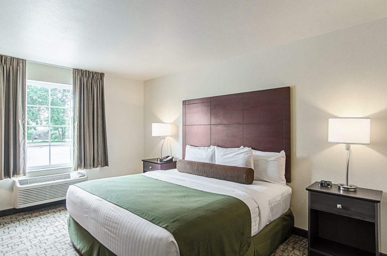 Cobblestone Inn & Suites - Guernsey Bagian luar foto